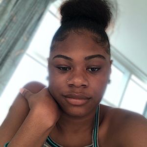 Meet your Posher, Aniya